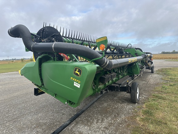 2018 John Deere 645FD Header Combine