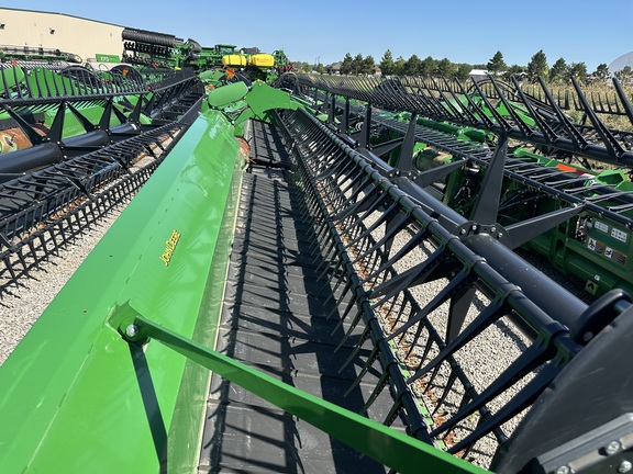 2018 John Deere 645FD Header Combine