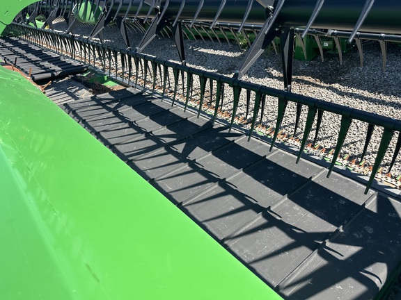 2018 John Deere 645FD Header Combine