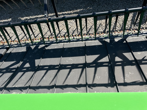 2018 John Deere 645FD Header Combine