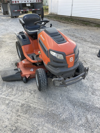 2017 Husqvarna GT 52XLS Garden Tractor