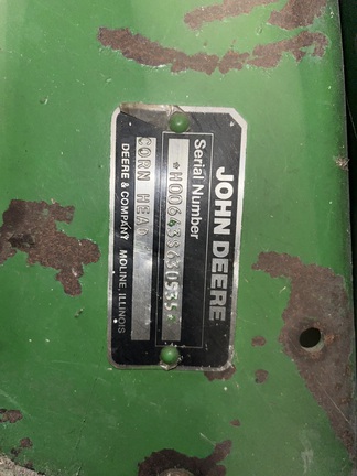 1989 John Deere 643 Header Corn Head