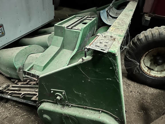 1989 John Deere 643 Header Corn Head