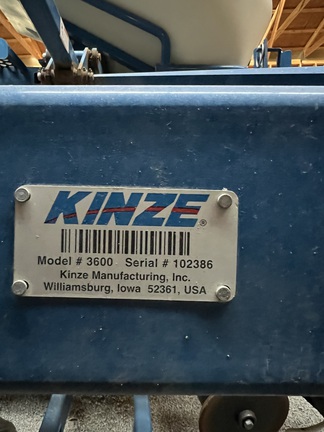 2014 Kinze 3600 Planter