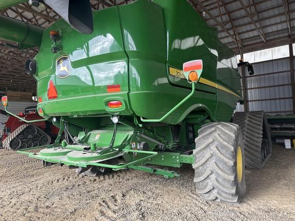 2019 John Deere S790 Combine