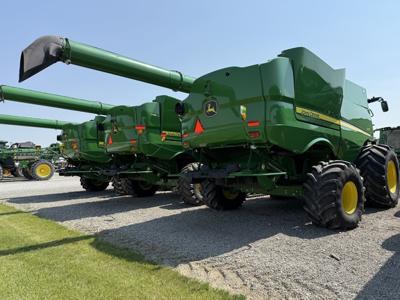 2021 John Deere S770 Combine