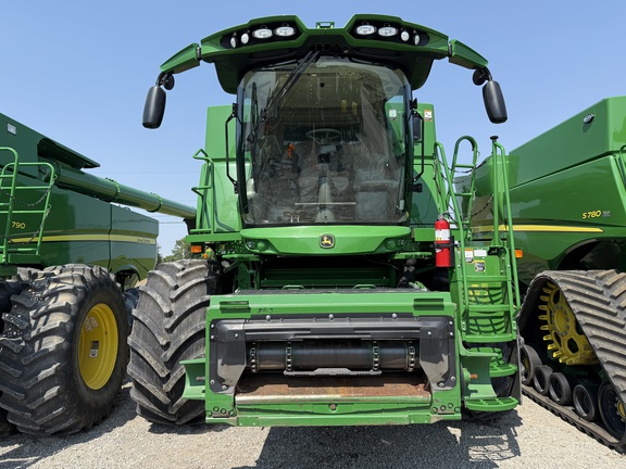 2021 John Deere S770 Combine