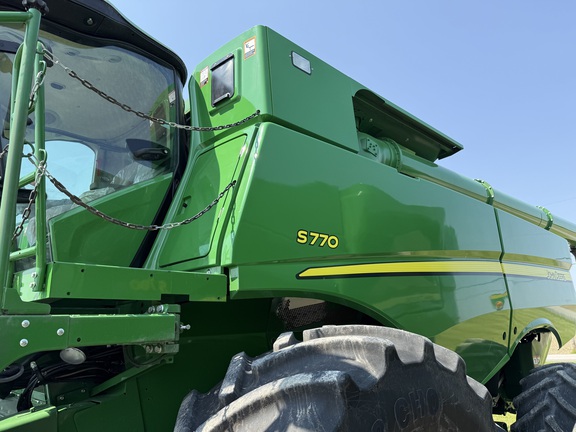 2021 John Deere S770 Combine
