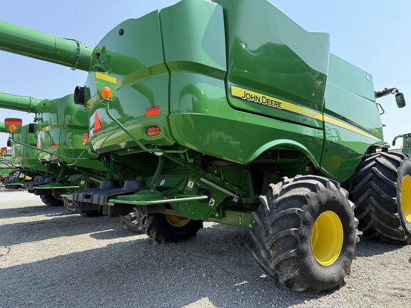 2021 John Deere S770 Combine