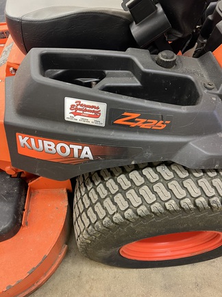 2014 Kubota Z725 Mower/Zero Turn