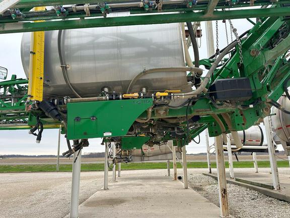 2022 John Deere 612R Sprayer/High Clearance