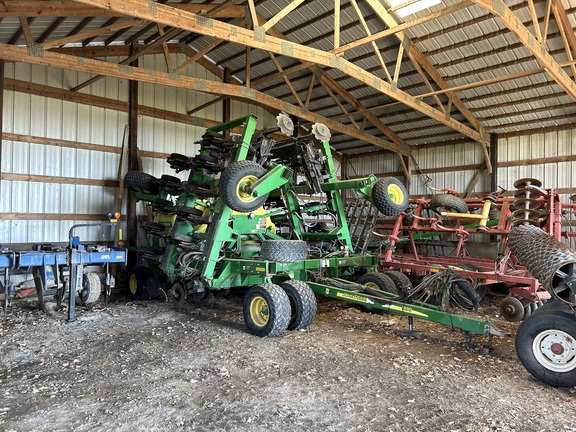 2003 John Deere 1890 Air Seeder