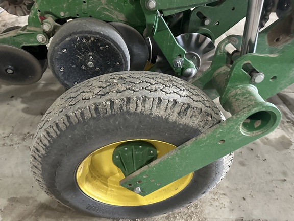 2015 John Deere 1795 Planter