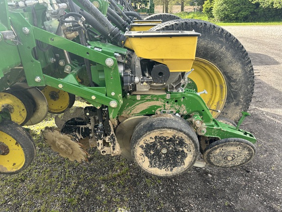 2013 John Deere 1770NT Planter