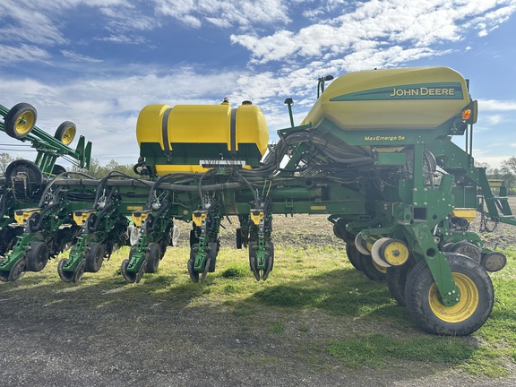 2013 John Deere 1770NT Planter