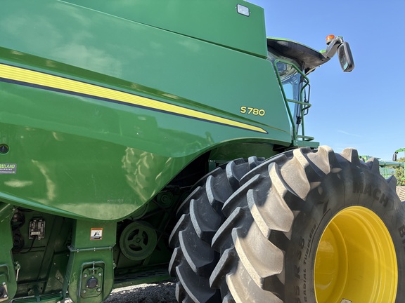 2020 John Deere S780 Combine