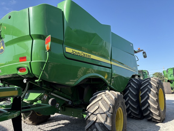 2020 John Deere S780 Combine