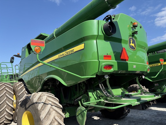 2020 John Deere S780 Combine
