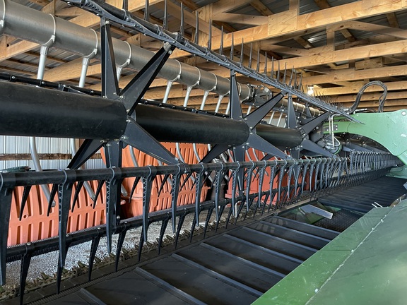 2020 John Deere 745FD Header Combine