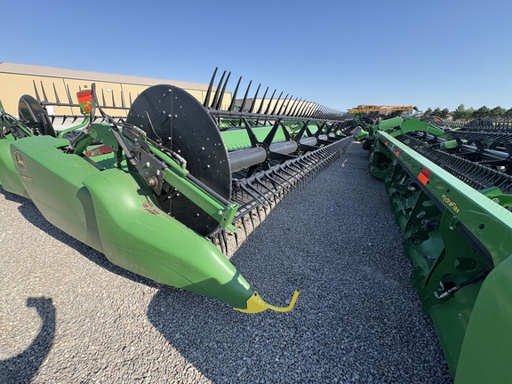 2020 John Deere 745FD Header Combine