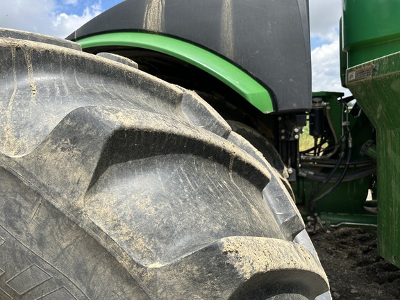 2017 John Deere 9570R Tractor 4WD