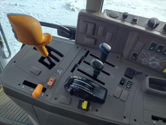 2019 John Deere 6110M Tractor