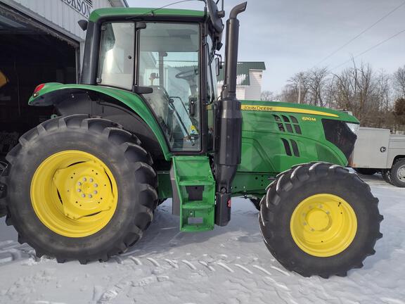2019 John Deere 6110M Tractor