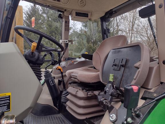 2014 John Deere 5115M Tractor