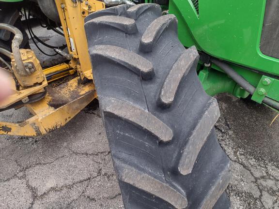 2014 John Deere 5115M Tractor
