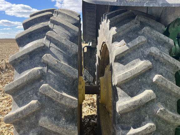 2023 John Deere 8R 340 Tractor