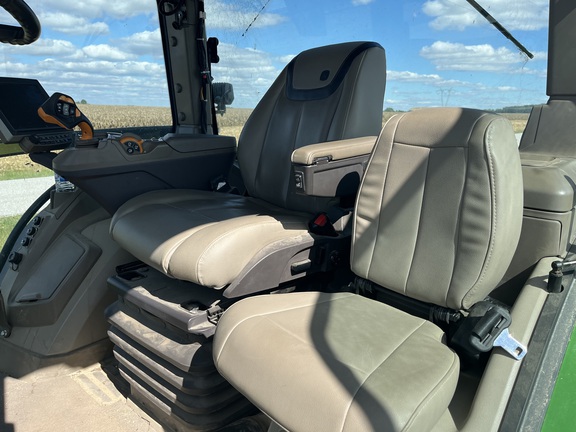 2023 John Deere 8R 340 Tractor