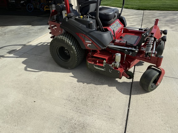 2024 Ferris ISX330040 Mower/Zero Turn
