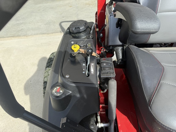 2024 Ferris ISX330040 Mower/Zero Turn