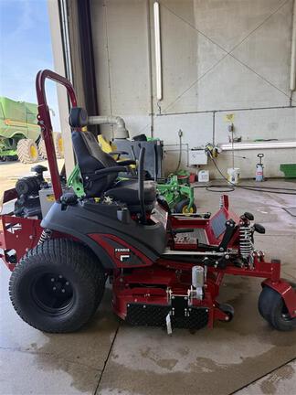 2024 Ferris ISX3300 38 Mower/Zero Turn