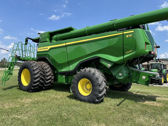 2023 John Deere X9 1000 Combine