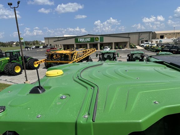 2023 John Deere X9 1000 Combine
