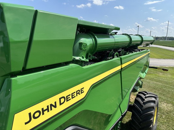 2023 John Deere X9 1000 Combine