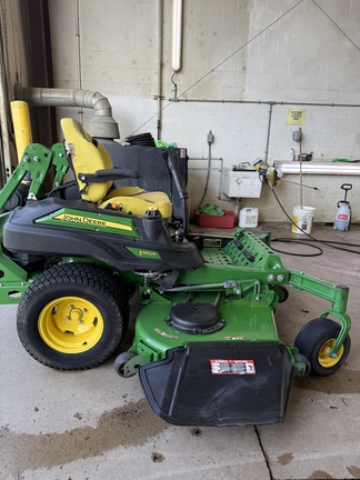 2022 John Deere Z950R Mower/Zero Turn