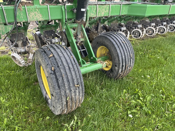 2013 John Deere DB60 Planter