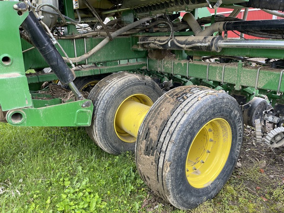 2013 John Deere DB60 Planter