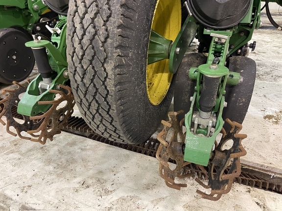 2017 John Deere 1775NT Planter