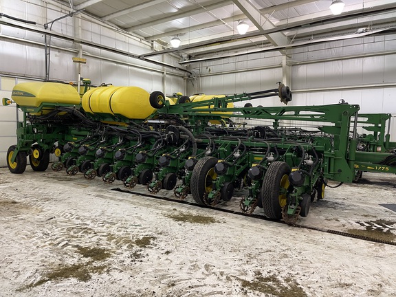 2017 John Deere 1775NT Planter