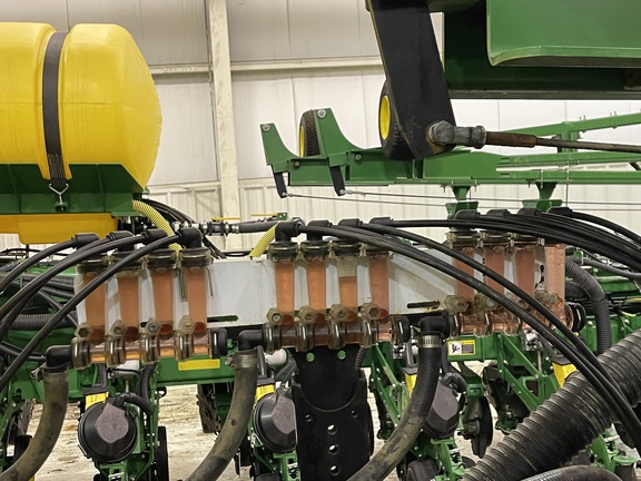2017 John Deere 1775NT Planter