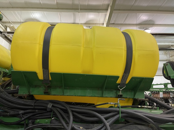 2017 John Deere 1775NT Planter