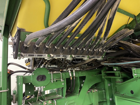 2017 John Deere 1775NT Planter