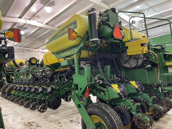 2017 John Deere 1775NT Planter