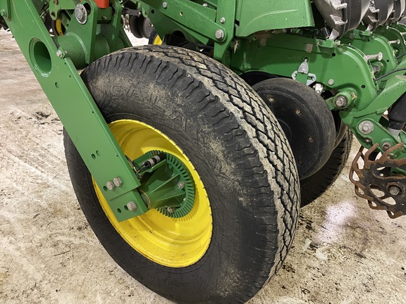 2017 John Deere 1775NT Planter