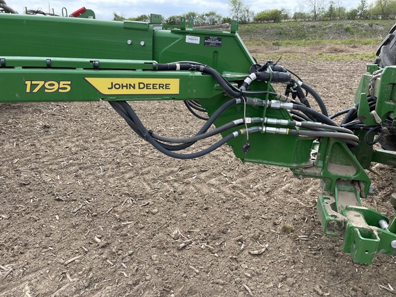 2022 John Deere 1795 Planter