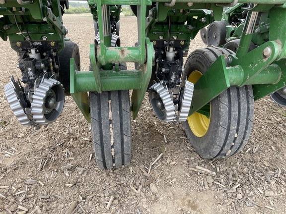 2022 John Deere 1795 Planter