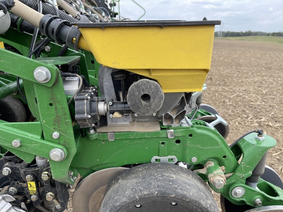 2022 John Deere 1795 Planter